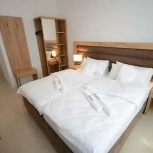  Hotel Zimmervermietung Mardino